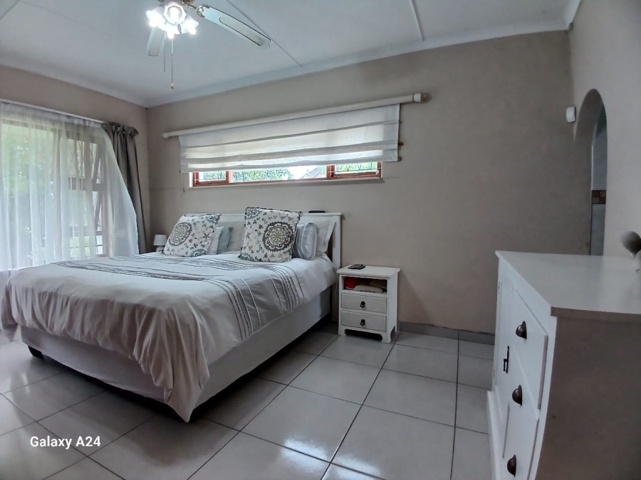 5 Bedroom Property for Sale in Beacon Bay Eastern Cape